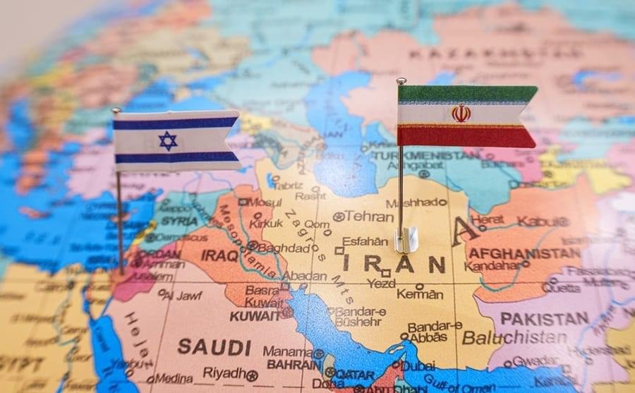 A regional map showing Gulf Cooperation Council (GCC) states and the strategic significance of the Strait of Hormuz amid the Israel–Iran confrontation.
